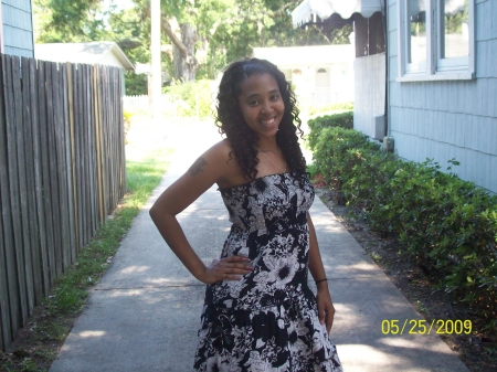 April Barnes Photo 3