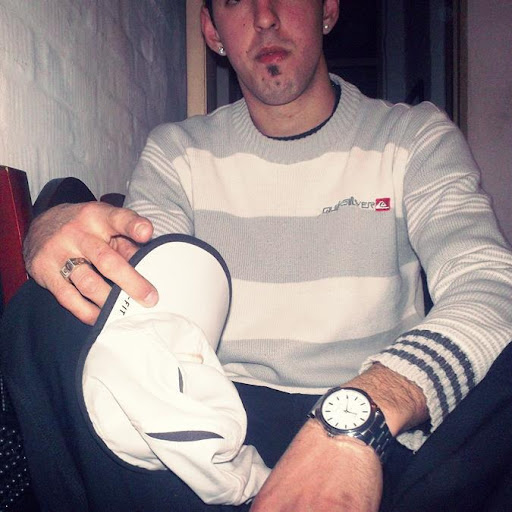 Gonzalo Castro Photo 10