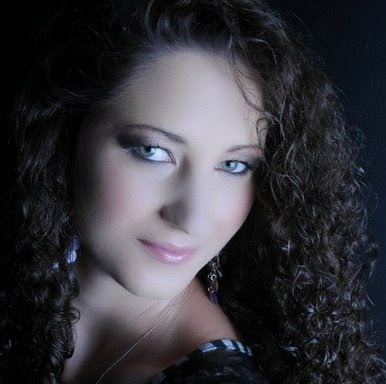 Laura Day Photo 18