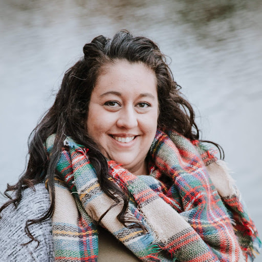 Alicia Edwards Photo 18