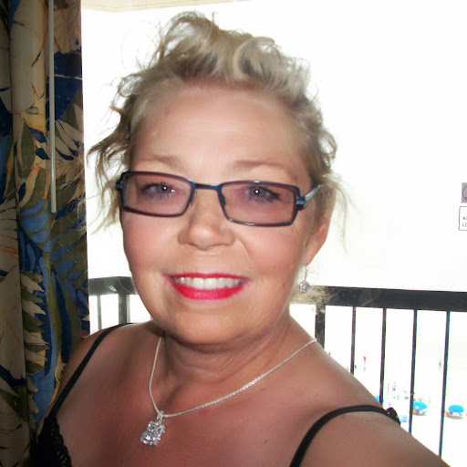 Angie Evans Photo 30
