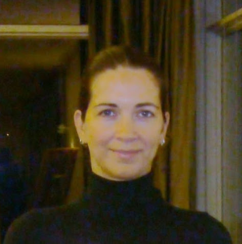 Lori Andrews Photo 19