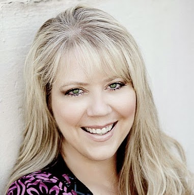 Lauren Vaughan Photo 6