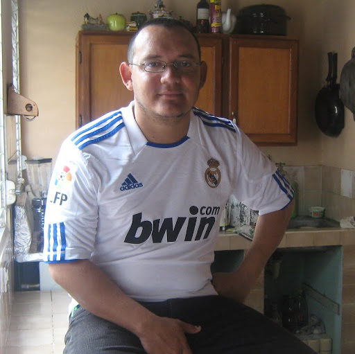 Tony Alvarez Photo 7