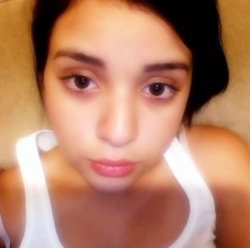 Victoria Gonzales Photo 36