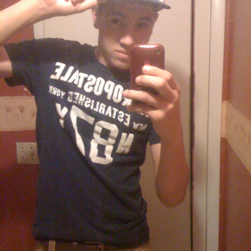 Isaac Cook Photo 39