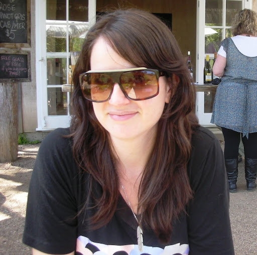Nicole Sutton Photo 32