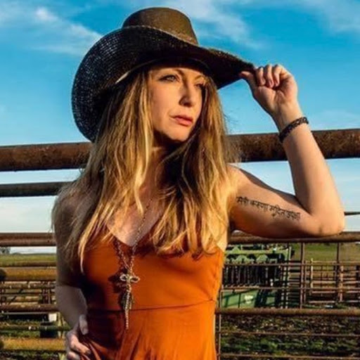 Anna Sullivan Photo 33