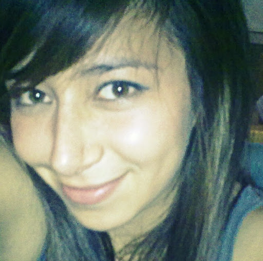 Luz Cardona Photo 3