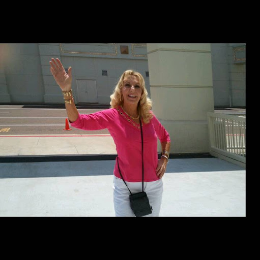 Julie Cooke Photo 22