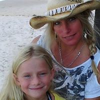 Dina Cook Photo 5