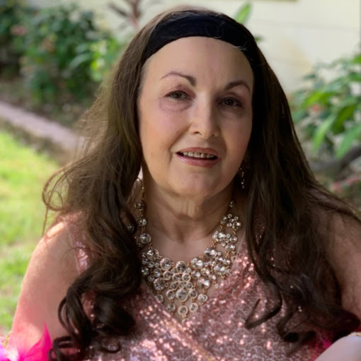 Sharon Mathews Photo 17