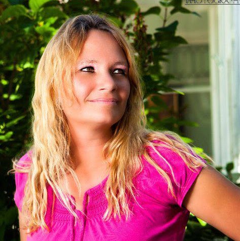 Vicki Roe Photo 26
