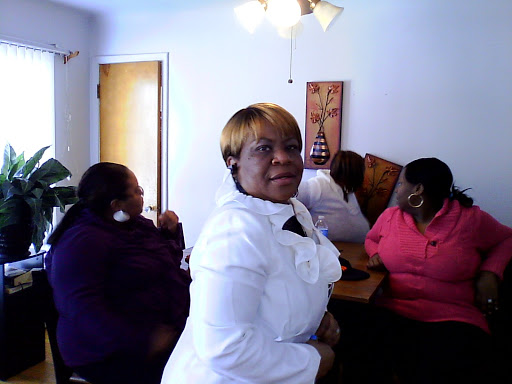 Loretta Perry Photo 17