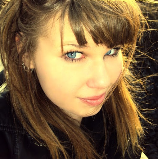 Elizabeth Horn Photo 36