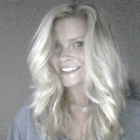Emily Robbins Photo 25