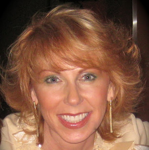 Lori Hamilton Photo 32
