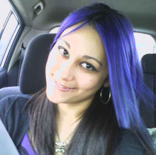 Desiree Flores Photo 9