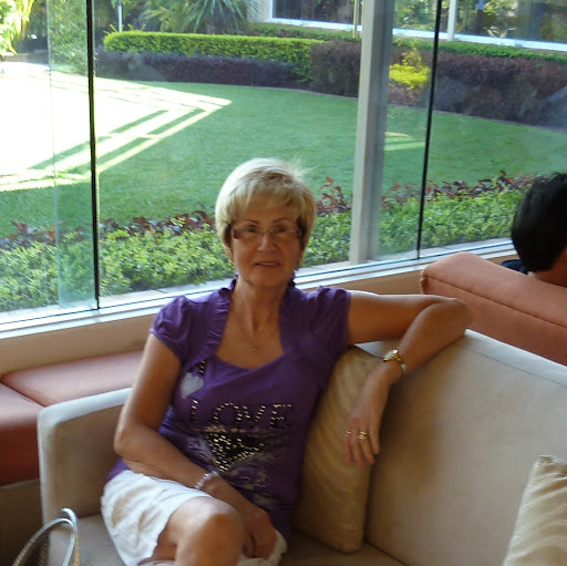 Carol Gould Photo 20