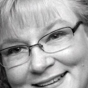 Michelle Garner Photo 29