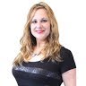 Elizabeth Thayer Photo 16