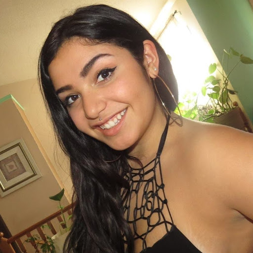 Cassandra Sanchez Photo 38