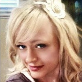 Kristen Robinson Photo 32