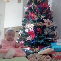 Christine Flores Photo 15
