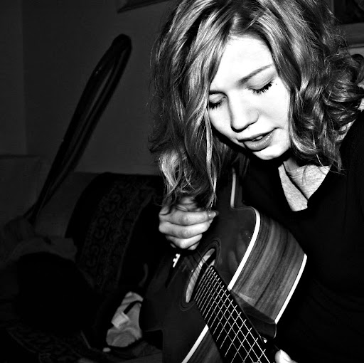 Rachel Coulter Photo 38