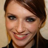 Anna Charles Photo 33