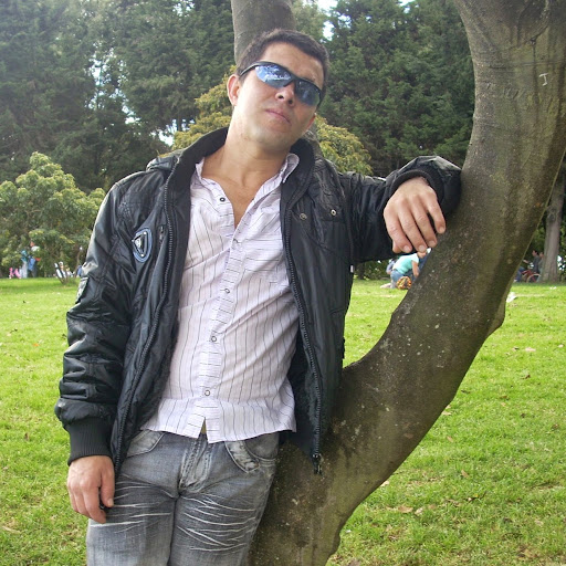 Israel Delgado Photo 7