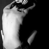 Elise Gray Photo 4