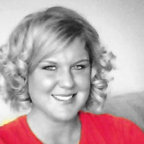 Amy Schroeder Photo 27