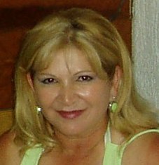 Deborah Flores Photo 35
