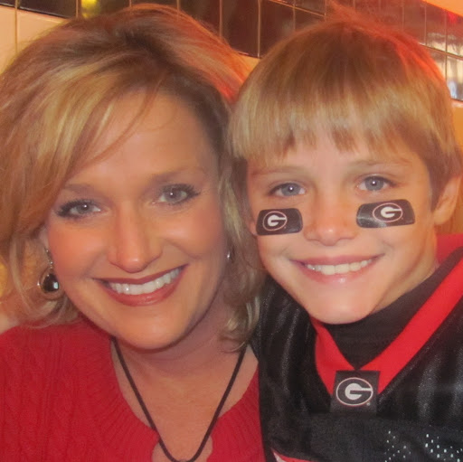 Renee Hughes Photo 29