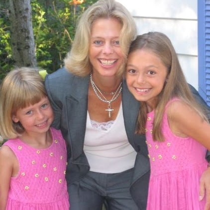 Nancy Lindsay Photo 13