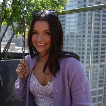 Elizabeth Schultz Photo 35