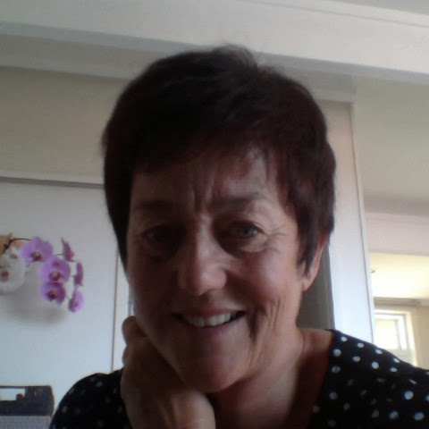 Alison Cameron Photo 33
