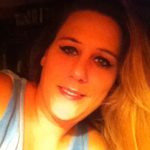 Christie Davis Photo 4