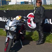 Melanie Ward Photo 42