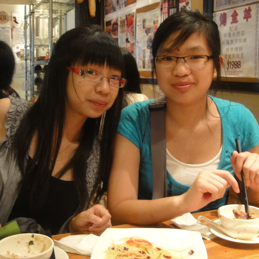 Jennifer Wong Photo 36