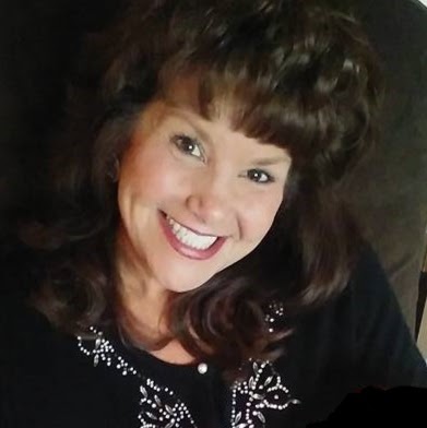 Debbie Hanley Photo 26
