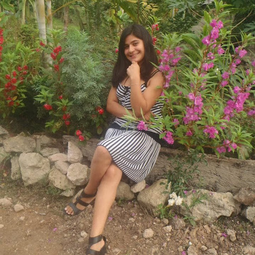 Maria Olivas Photo 10