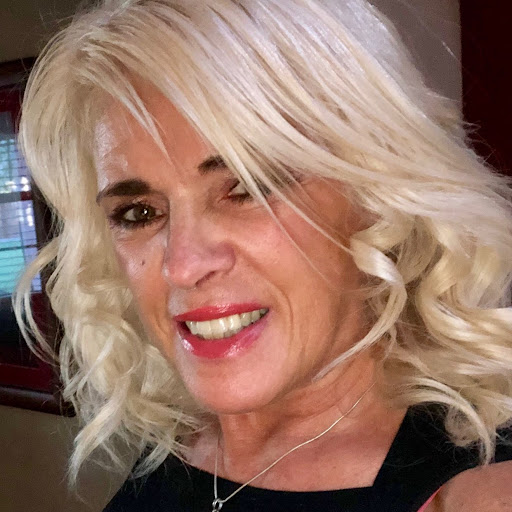 Suzanne Sutton Photo 27