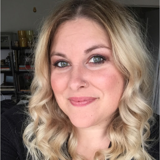 Jennifer Vaughn Photo 42