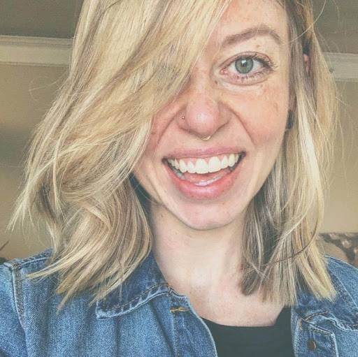 Sarah Edwards Photo 17