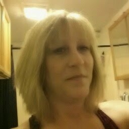 Carol Noble Photo 36