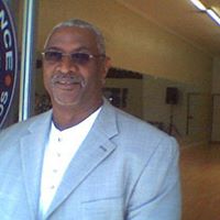 Larry Lindsey Photo 30
