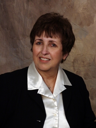 Linda Garrett Photo 34
