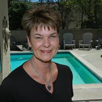 Lynda Graham Photo 38